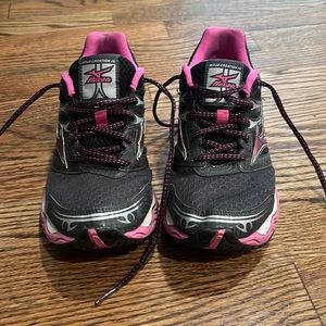 Mizuno Wave Creation 14 Running Sneakers